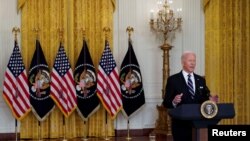 Tổng thống Joe Biden loan báo kế hoạch tiêm rộng rãi liều vaccine tăng cường thứ ba, tại Tòa Bạch Ốc ngày 18/8/2021.