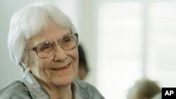 Bà Harper Lee, tác giả cuốn sách đoạt giải Pulitzer To Kill a Mockingbird.