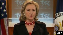 Ngoại trưởng Hillary Clinton nói những người đang thúc đẩy cải cách có thể trông cậy vào sự ủng hộ của Hoa Kỳ