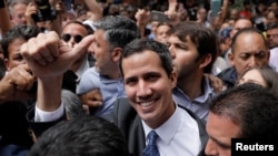 Prezidan Pwovizwa Venezuela a, Juan Guaido, yon ti moman anvan li te bay konferans pou laprès sou sitiyasyon an nan peyi a.