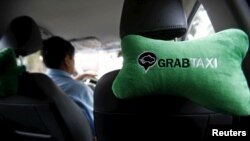 Hoạt động của các xe thuộc dịch vụ đi chung xe đã mang lại sự cạnh tranh lớn cho các hãng taxi truyền thống, khiến giá cả không thay đổi nhiều.