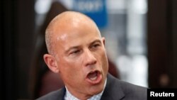 Luật sư Michael Avenatti.