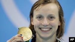 Katie Ledecky đoạt huy chương vàng thứ hai tại Olympic Rio bằng chiến thắng ở nội dung 200 mét tự do nữ.