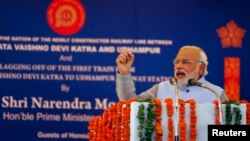 Thủ tướng Narendra Modi từng kêu gọi thành công các nhà đầu tư tới bang Gujarat nơi ông từng làm lãnh đạo.