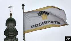 Công ty Rosneft của Nga lo sợ việc khoan thăm dò dầu khí của họ với Việt Nam trên biển Đông cũng sẽ bị Trung Quốc chèn ép như họ đã làm với công ty năng lượng của Tây Ban Nha, Repsol.