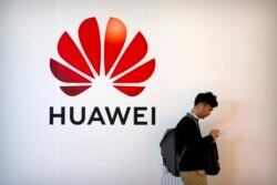 Tư liệu: Logo Huawei, 31/10/2019 (AP Photo/Mark Schiefelbein, File)