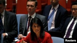 Đại sứ Mỹ tại Liên hiệp quốc Nikki Haley lên án Bắc Triều Tiên tại trụ sở Liên hiệp quốc, New York, ngày 5/7/17