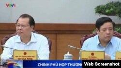 Bộ trưởng Quốc phòng Việt Nam Phùng Quang Thanh trong đoạn clip về phiên họp thường kỳ của chính phủ hôm 31/7.