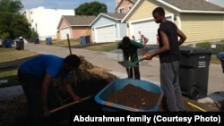 Zacharia Yusuf Abdurahman làm công việc thiện nguyện ở phía bắc Minneapolis khi còn là một thiếu niên.