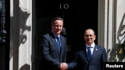 Tổng thống Miến Ðiện Thein Sein đã được Th3u tướng Anh David Cameron đón tiếp nồng nhiệt tại London, ngày 15/7/2013. 