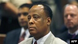 Bác sỹ Conrad Murray nói trước tòa án rằng ông là một người vô tội