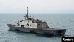 Tàu chiến duyên hải USS Fort Worth của Hoa Kỳ tại vùng biển Java, 7/1/2015.