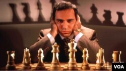 Ông Kasparov, một cựu vô địch cờ vua thế giới, nói rằng rất khó để một chính quyền không được lòng dân cứ mãi bám trụ quyền lực.