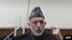 Tổng thống Karzai nói với các phóng viên là ông hy vọng hai nước có thể đạt được một kết quả tích cực vì lợi ích của Afghanistan 