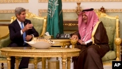 Ngoại trưởng Hoa Kỳ John Kerry hội đàm với Ngoại trưởng Ả-rập Xê-út Saud Al-Faisal bin Abdulaziz al-Saud, 3/11/13