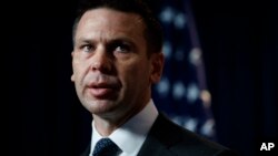 Quyền Bộ trưởng An ninh Nội địa Kevin McAleenan phát biểu tại một cuộc họp báo ở Washington, ngày 28/6/2019.