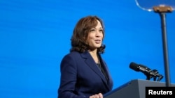 Bà Kamala Harris phát biểu tại Bangkok.