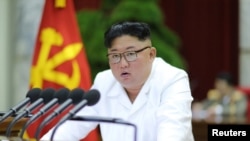 Lãnh tụ Triều Tiên Kim Jong Un phát biểu tại hội nghị Ban chấp hành TƯ Đảng Lao động Triều Tiên.