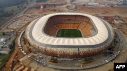 Sân vận động lớn nhất châu Phi Soccer City ở Johannesburg, một trong những thành phố lạnh nhất vào mùa đông ở Nam Phi.