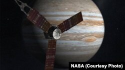 Bà Diane Brown thuộc NASA cho biết việc đưa Juno vào quỹ đạo 'hơi khó nhưng đã diễn ra hoàn hảo.' 