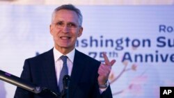 Tổng thư ký Jens Stoltenberg ngày 3/4/2024 tuyên bố NATO không thể bỏ qua sự hỗ trợ quân sự của Triều Tiên và Iran dành cho Nga. 