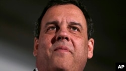 Ứng viên tổng thống đảng Cộng hoà - Thống đốc New Jersey Chris Christie - đã rút lui khỏi cuộc đua vào Tòa Bạch Ốc sau thất bại ở Iowa và New Hampshire.