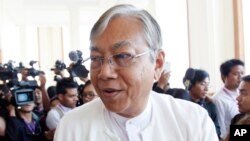 Ông Htin Kyaw thuộc Đảng Liên minh Dân chủ Toàn quốc.