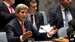 Ông Kerry nói sẽ không có hợp tác quân sự với Iran, nhưng ông không loại bỏ khả năng là Iran có thể đóng góp vào nỗ lực này.