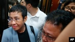 Bà Maria Ressa, Giám đốc điều hành một trang tin tức của Philippines từng đoạt giải thưởng đã bị bắt hôm 13/2 về tội phỉ báng.