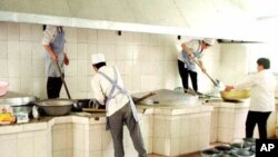 Nhà bếp tại một trại cải tạo lao động trong tỉnh Liêu Ninh, đông bắc Trung Quốc.