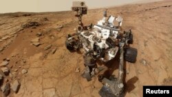 Xe tự hành Curiosity của NASA 