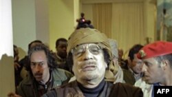 Lãnh tụ Moammar Gadhafi tại một khách sạn ở Tripoli, ngày 8/3/2011