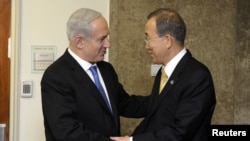 U.N. Secretary-General Ban Ki-moon (R) and Israel's Prime Minister Benjamin Netanyahu shake hands during their meeting at the prime minister's residence in Jerusalem November 20, 2012. Israel wants to find a long-term, diplomatic solution to resolve the G